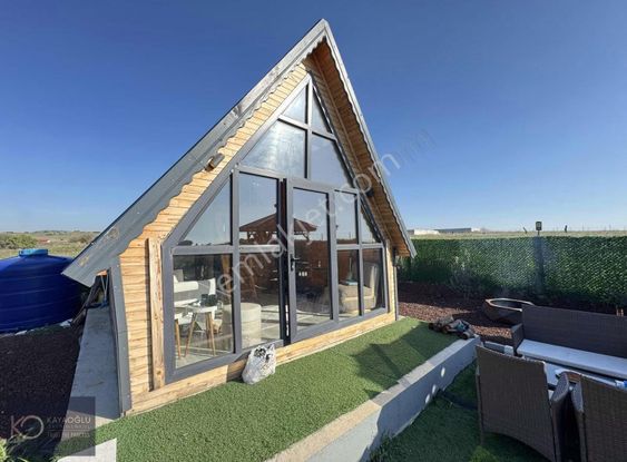 Foçaköyün Eteklerinde Hazır Kurulu Bungalovlu Elektirik-su Hazır