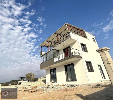 Kayaoğlu'ndan Çakmaklıda Deniz Manzaralı Müstakil Ev