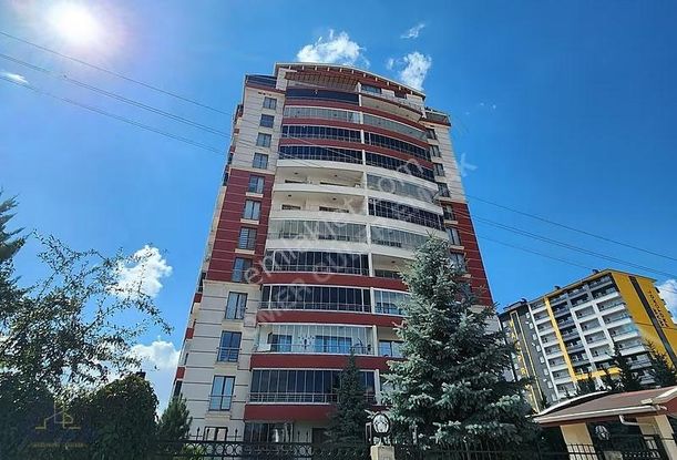 Güler^den 6+3 3 Teraslı 3 Mutfak 3 Salon 5 Banyo Emsalsiz Triplx