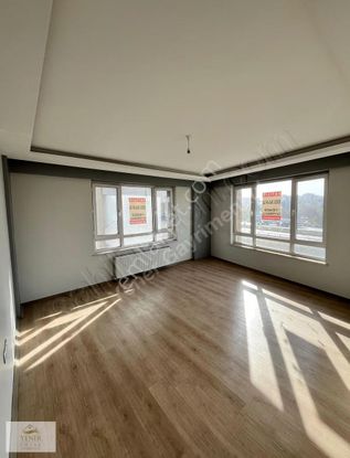 Uluönder Mh. Bursa Yolu Kenarında Satılık 3+1 Bakımlı Daire