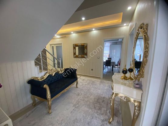 Fuar Merkezi Mevkiinde Ana Cadde Üzeri 4+2 Dubleks