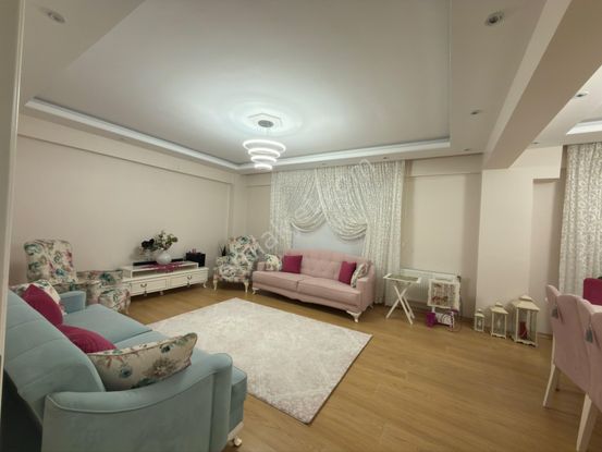 Nokta Emlak’dan Kiralık 4+1 Lüx Full Eşyalı Daire