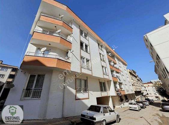 Üstünel'den Aile Oturumuna Uygun Geniş 2+1 Satılık Daire