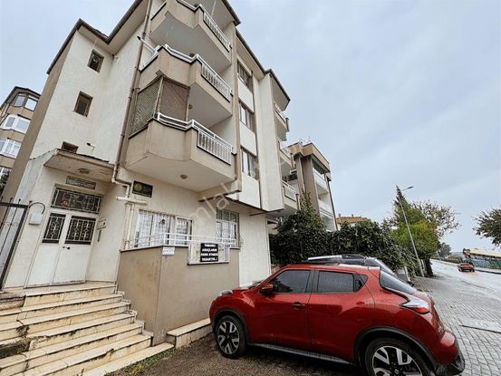 Beşevler Metro İstasyon Dibi İzmir Yoluna Cephe Kiralik Daire