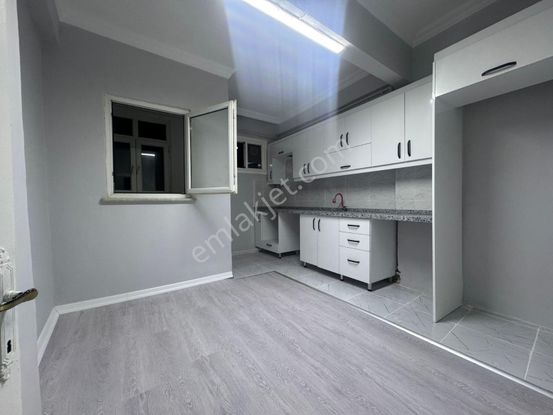 İkitelli M.akif Mh Satılık 2+1 80m2 Kısa Katlı Yüksek Giriş!