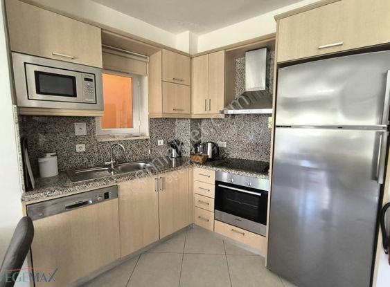 Havuzlu 24 Saat Güvenlikli Sitede Yazlık