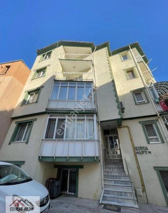 Arda Emlak Ofisinden Taşlık Mevkiinde Temiz Daire