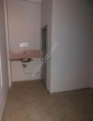 Yeşil Mah.de Meydana Yakın Satılık 40 M2 Satılık Dükkan