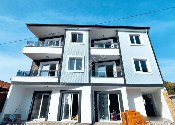 Ayvalık Altınovada 3 Katlı Binanın 2 Katı 2+1 Sıfır Lüks Daire