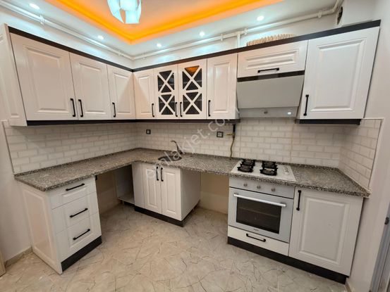 Manisa Yunusemre Muradiyede Satılık Lüx 2+1 Kapalı