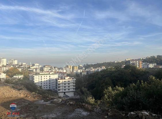 Celal Dinlenmez'den 1+1 Deniz Manzaralı