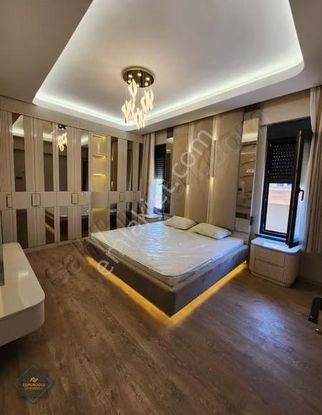 İbni Sinanın Gözde Sitesinde Park Cepheli 3.5+1 Lüks Daire !!!