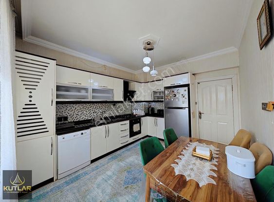 "kutlardan Güneykent'te Prestijli Konumda Lüx 3+1 Fırsat Daire