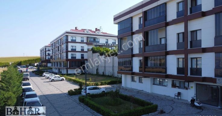 Tekirdağ Süleymanpaşa Namık Kemal Mah. Kiralık Eşyalı 1+1 Daire.