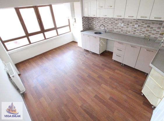 Vega Emlaktan A.v.m Protokol Yolu Cemre Parkı Yanı Kiralık Daire