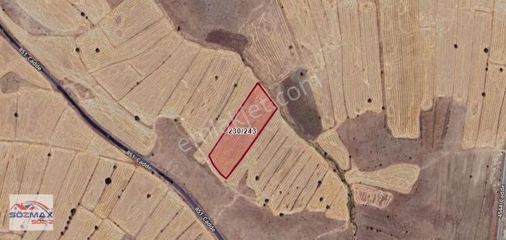 Çevril'de Asfalt Yol Cepheli 8147 M2 Tek Tapu Satılık Tarla