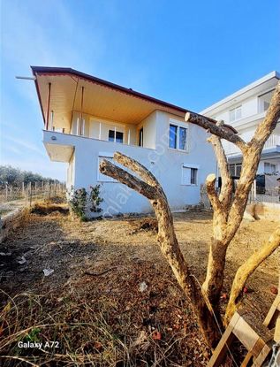 Manavgat Dikmen Mah.satılık Tarla Ve Mustakil Ev