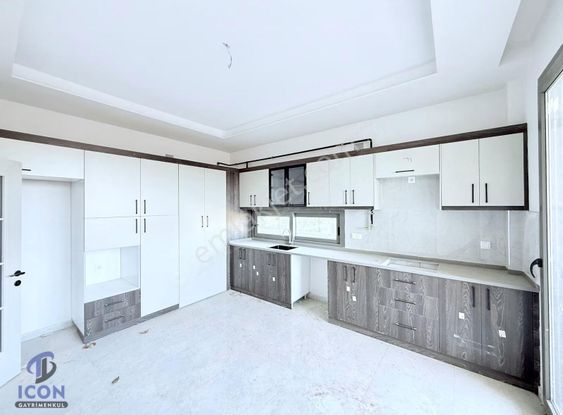 Icon'dan Kuyuluk Mah'de Şehirle İç İçe Müstakil Yaşam 4+1 Villa