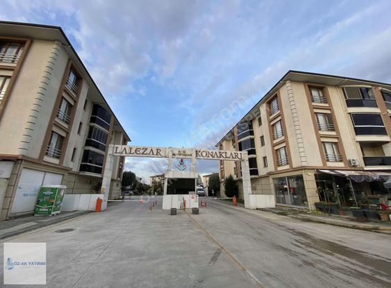 Site İçerisin De Ultra Büyük Kiralık 3+1 Daire