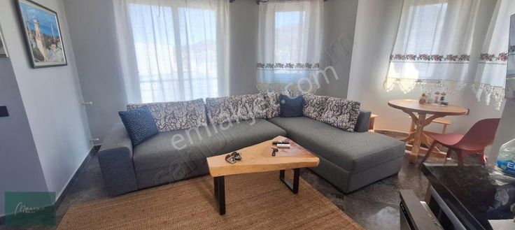 Turgutreis Merkezde Eşyalı Deniz Manzaralı 2+1 Kiralık Yenidaire