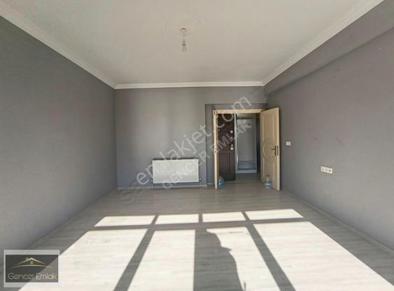 Çarşı Merkezde 150 Metrekare 3+1 Daire