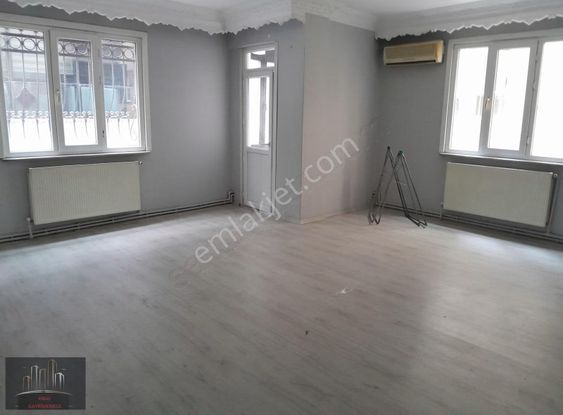 Kiralık 2+1 ,,1 Kat Metro Metrobüse Yakın Daire.