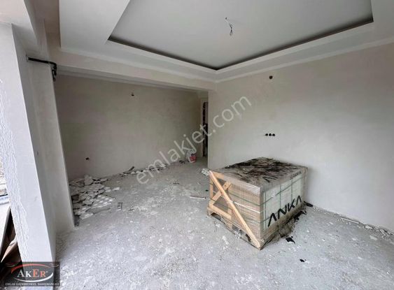 Aker Emlaktan Adliyeye Yakın Lüks Satılık 2+1 Daire