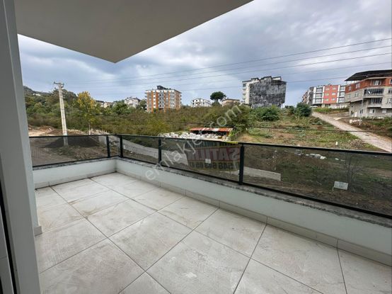 Karayelden Saraçlıda Akasya Düğün Salonunun İleriside Geniş 3+1 0 Daire