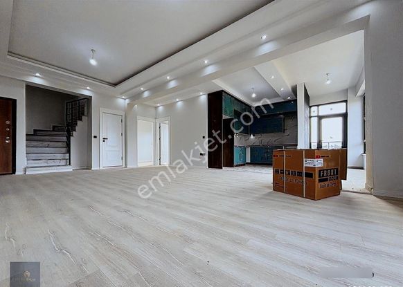 Mera Emlaktan Gazicelal Mh. K.otop.-havuzlu-teraslı 4+1 Dubleks