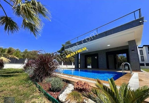 ▀▄mera Emlaktan Altınoluk Narlı'da 660m2 Arsa İçinde 5+1 Villa▀