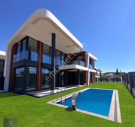 Mera Emlaktan Gürede Müstakil Bahceli Havuzlu 4+1 Ultralüx Villa