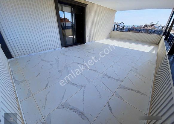 ▀mera Emlak Akçayda Denize 300m 3+1 180m2 Ultralüx Dubleks Daire