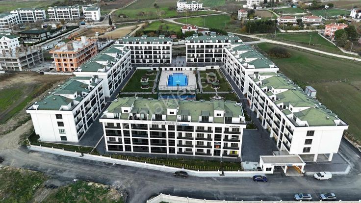 Büyükçekmece Celaliye Akça Grande'de Satılık 2+1 Daire