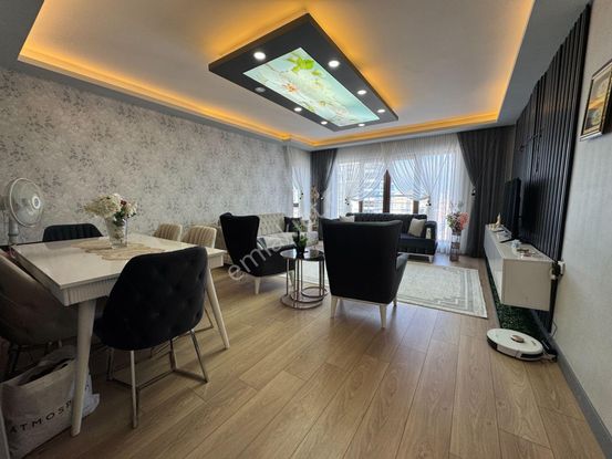 Pursaklar Mehmet Zengin Emlak'tan Lüks Sitede 13.kat 4+1 Otoparklı Ful Yapılı Daire