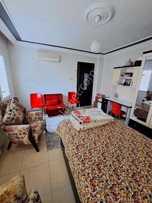 Yüzüncü Yıl Mah. Geniş Oturumlu Satılık 4+1 Daire Ve İş Yeri