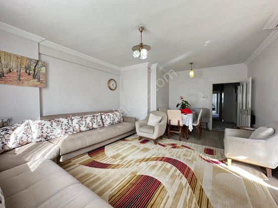 Arve'den Bahçe Mah'de Burhan Felek Cadde Üstü Asansörlü Geniş Ve Ferah 2+1 Daire