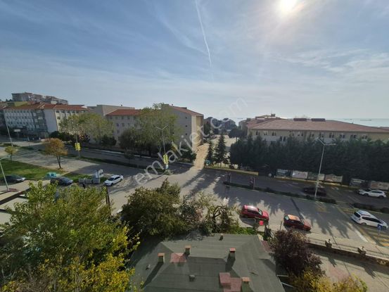 Delux'den Hürriyet Mh.'de Cadde Üzerinde Deniz Manzaralı 2+1