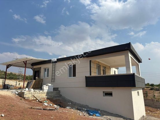 !..kaleboynunda İçinde 2+1 Bağ Evi Olan Uygun Fiyatlı Arazi..!