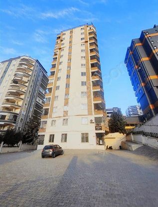 Tema Emlaktan Merkezi Konumda Bakımlı 3+1 Daire