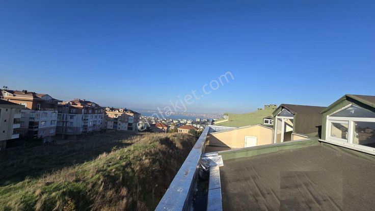 Büyükçekmece Pınartepe Mah. 140 M² Site İçi 4+1 Kelepir Natamam Dubleks Daire