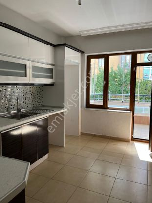 Sahibinden Kafeler Cad. Nezih Site İçi 120 M² Aydınlık 3+1 Tadilatlı + Depo