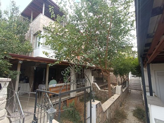 Kusadası Davutlar Yol Üzeri 3+1 Satılık Yazlik