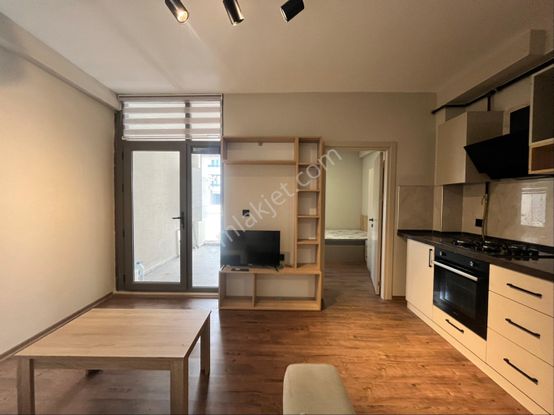 Bahar'dan Görükle'de 1+1 Eşyalı Geniş Kiralık Daire