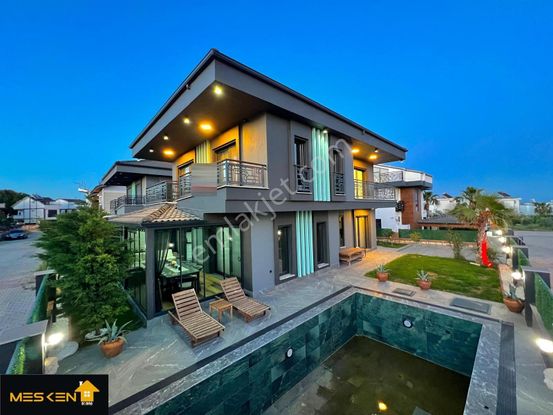 Didim Altınkum'da Plaja 800 M,ultra Lüks Tam Müğstakil Villa