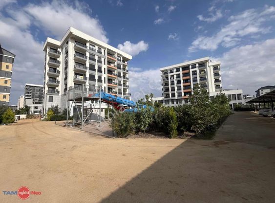 Altıntaş Merkez 40lık Ana Yolun Dibinde Köşe 1+1 Satılık Daire