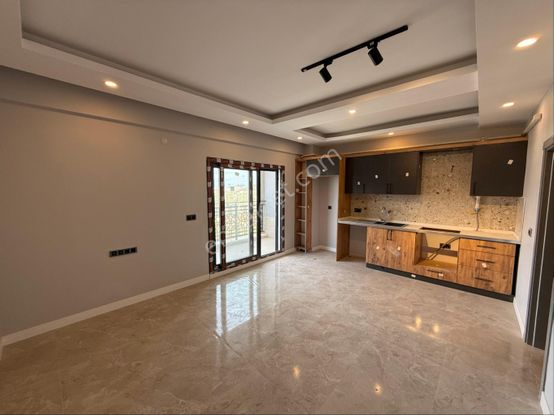 Havuzlu Sitede 3.kat 2+1 Sıfır Daire