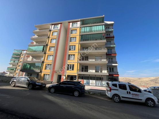 Üniversite Yolu Üzerinde 3+1 Kiralık Daire ***burcu Emlak ***