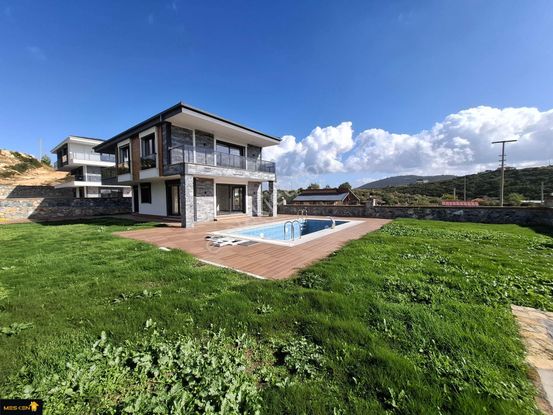 Didim Seyrantepe, 600 M2 Arsa İçinde,doğa İle İç İçe Lüks Villa