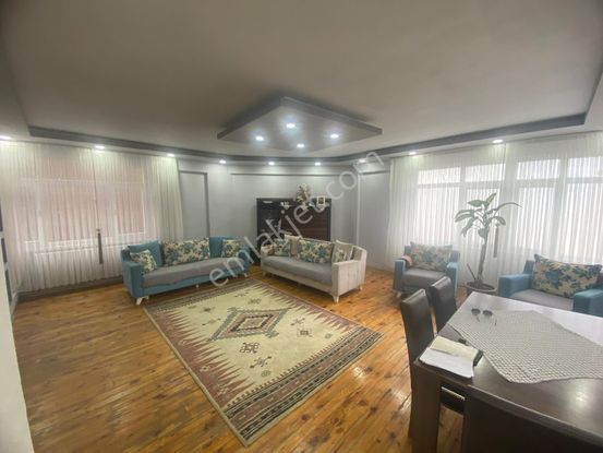 Trabzon Cumhuriyet Mah. Satılık 2+1 Doğalgazlı Daire