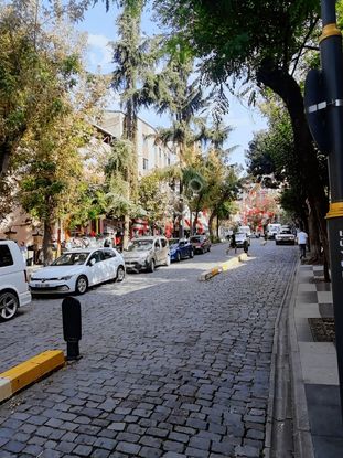 Maraş Caddesi Üzerinde Satılık Dükkan